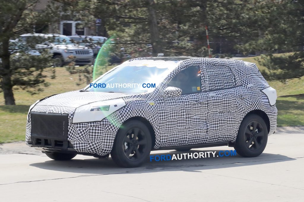 2020 Ford Escape Wallpaper