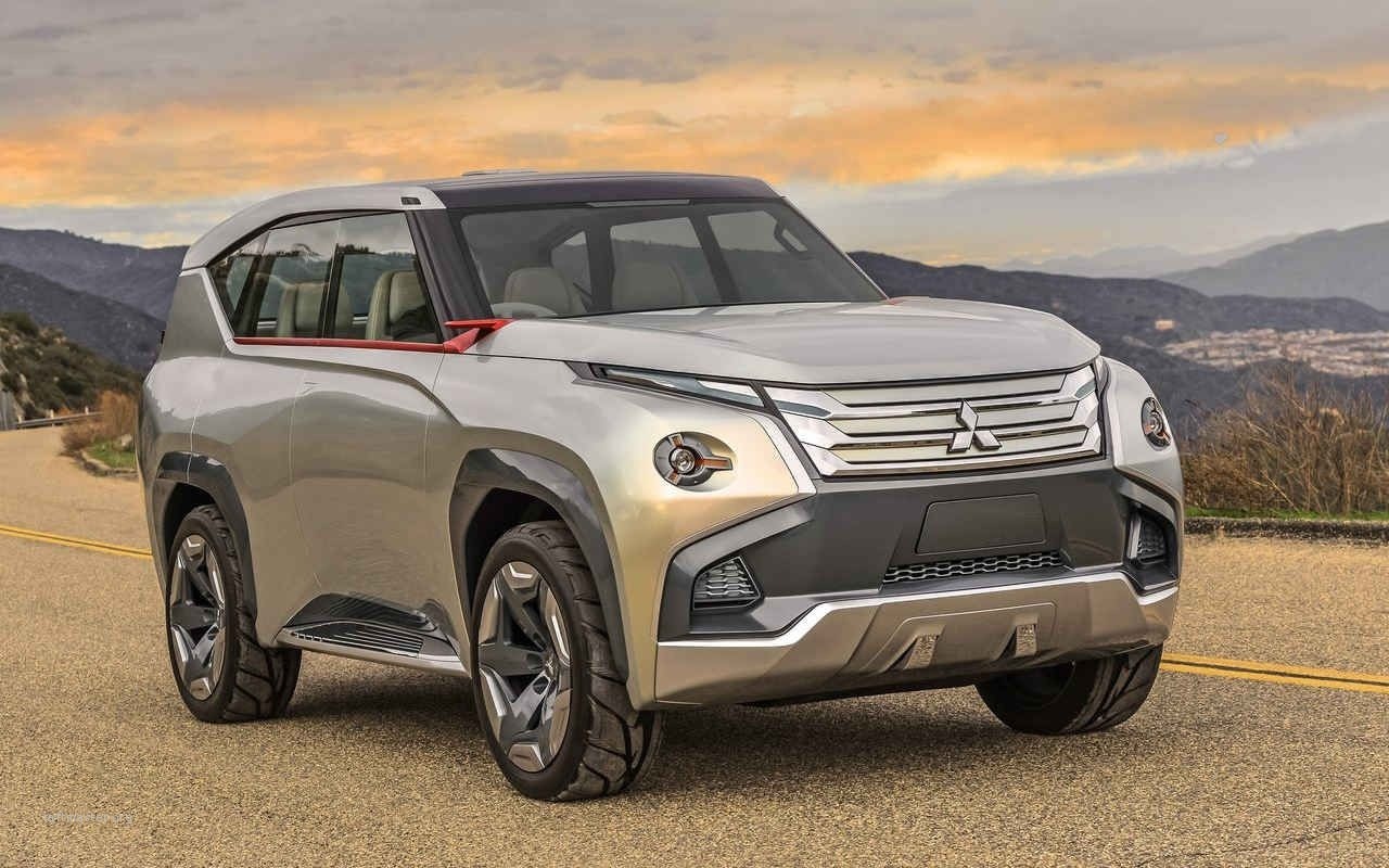 2025 Mitsubishi Montero Pictures