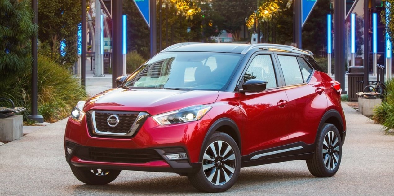 2025 Nissan Kicks Pictures