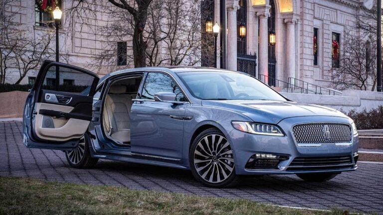 lincoln town car 2020 price