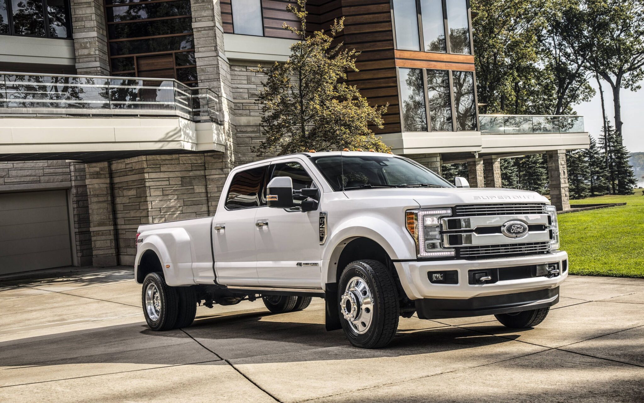2022 Ford F450 Exterior - Best New SUVs