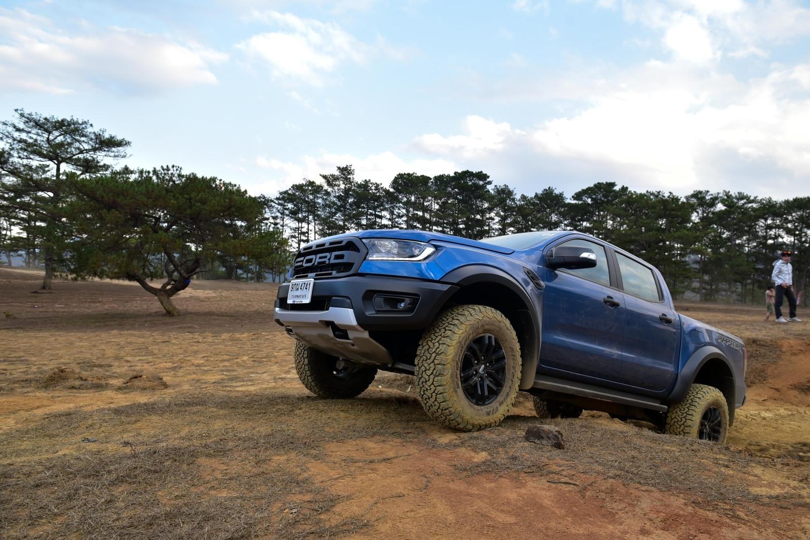 2025 Ford Ranger Raptor Exterior