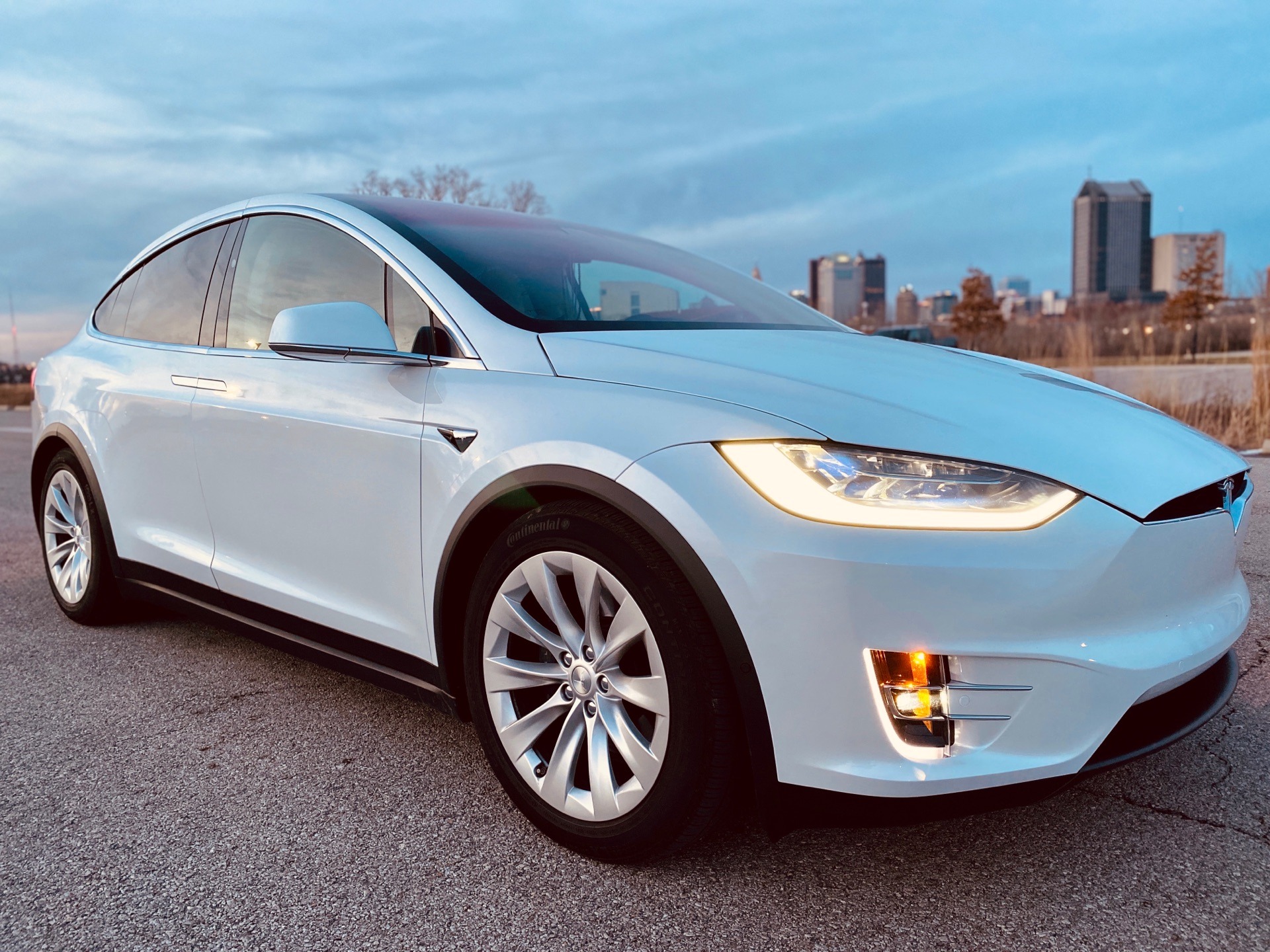 2022 tesla model x