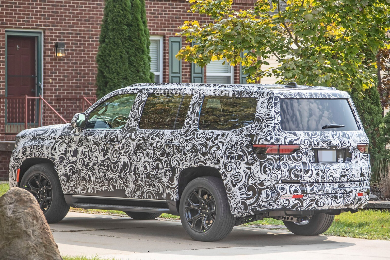 Jeep grand wagoneer 2023