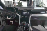2024 Lamborghini Urus PHEV interior hybrid