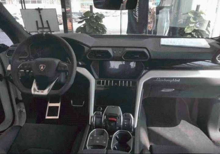 2024 Lamborghini Urus PHEV Interior Hybrid