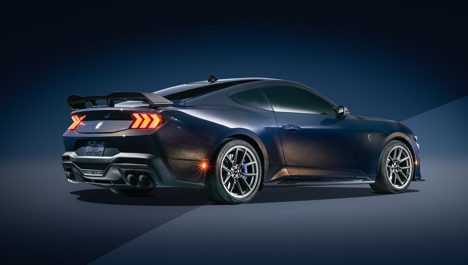 2024 Ford Mustang Dark Horse Specs